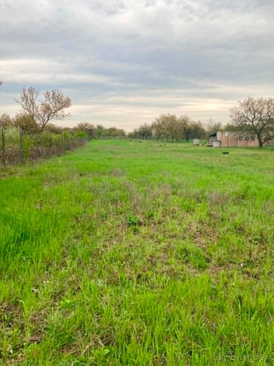 EXKLUZÍVNE – Na predaj slnečné rovinaté pozemky na Božom kop