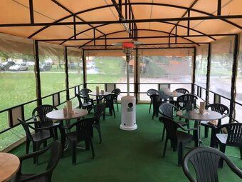 Ponúkame na prenájom kompletne vybavený bar s terasou, salón