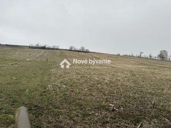 Realitná kancelária Nové bývanie ponúka na predaj pozemok v 