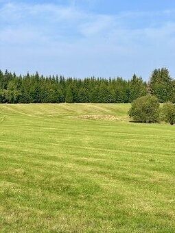 Pozemok 727m2 pri Lese s Výhľadom na Vysoké a Nízke Tatry. C