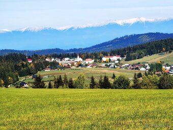 Pekný Pozemok 2100m2 zo Super Výhľadom na Nízke Tatry v kata