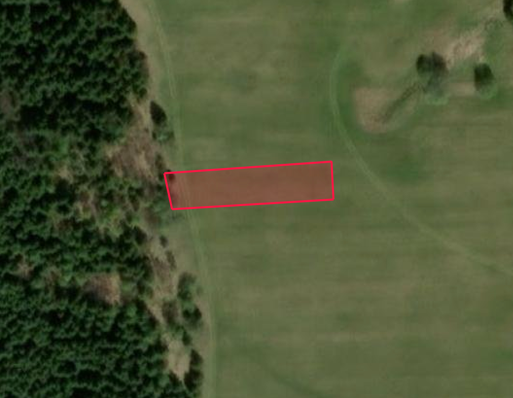 SLNEČNÝ VYSOKOHORSKÝ 10-Árovy Pozemok s Výhľadom na Tatry za