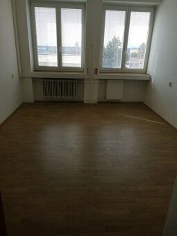 Ponúkame na prenájom kancelárske priestory na Teplickej ulic