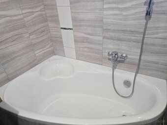 Ponúkam na predaj novopostavenný rodinný dom v obci menom Le