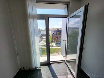 Ponúkame na prenájom kancelárske priestory s krásnym výhľado
