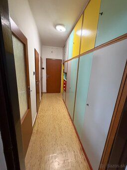 Ponúkame na predaj 3 izbový byt o rozlohe 64m2 vo vyhľadávan