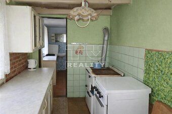 TUreality ponúka na predaj sedliacky dom so stodolou a rozsi