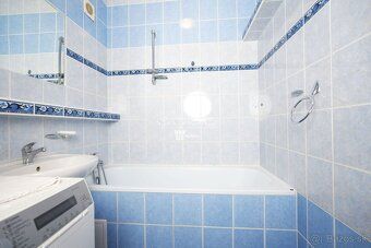 Ponúkame na predaj priestranný 3-izbový byt nachádzajúci sa 