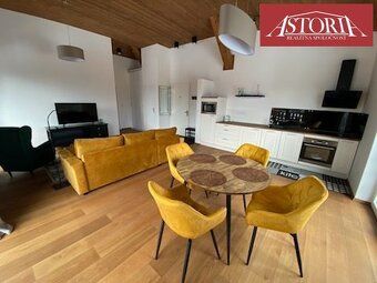 Ponúkame Vám na predaj dvojizbový apartmán v podtatranskej o