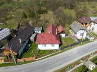 Predám slnečný stavebný pozemok 580 m2 + starší dom v obci O