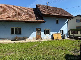 Predám slnečný stavebný pozemok 580 m2 + starší dom v obci O
