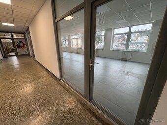 Ponúkam na prenájom kanceláriu prípadne priestor pre obchod 