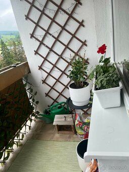 🏡 NA PREDAJ – PRIESTRANNÝ 3-IZBOVÝ BYT S BALKÓNOM, HNÚŠŤA (7