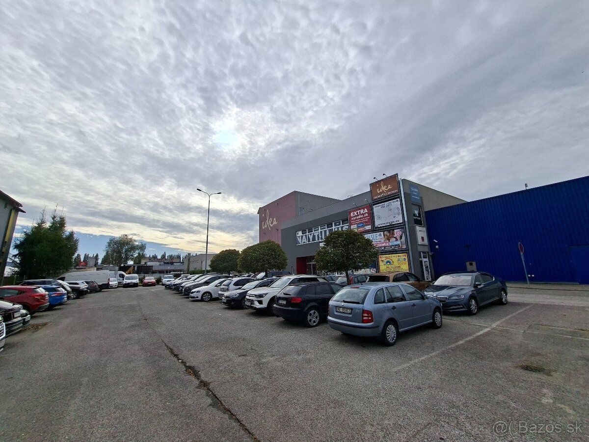 Ponúkame na prenájom obchodný priestor o rozlohe 20 m2 na pr