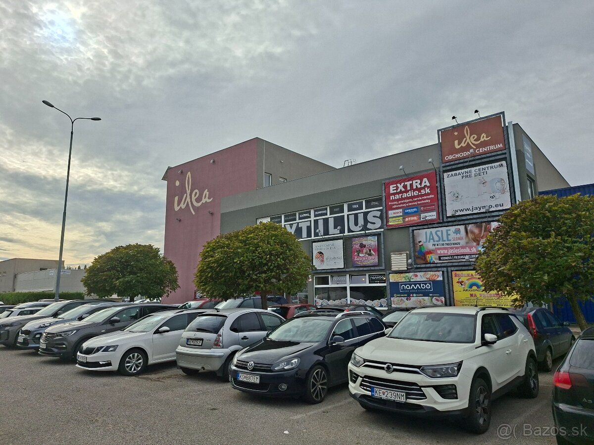 Ponúkame na prenájom obchodný priestor o rozlohe 20 m2 na pr