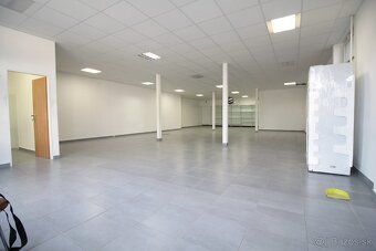 Realitná kancelária ANDOSA ponúka na prenájom obchodný pries