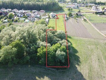 🌳 Pozemok snov vo Vrbovej nad Váhom – iba 16 km od Komárna! 