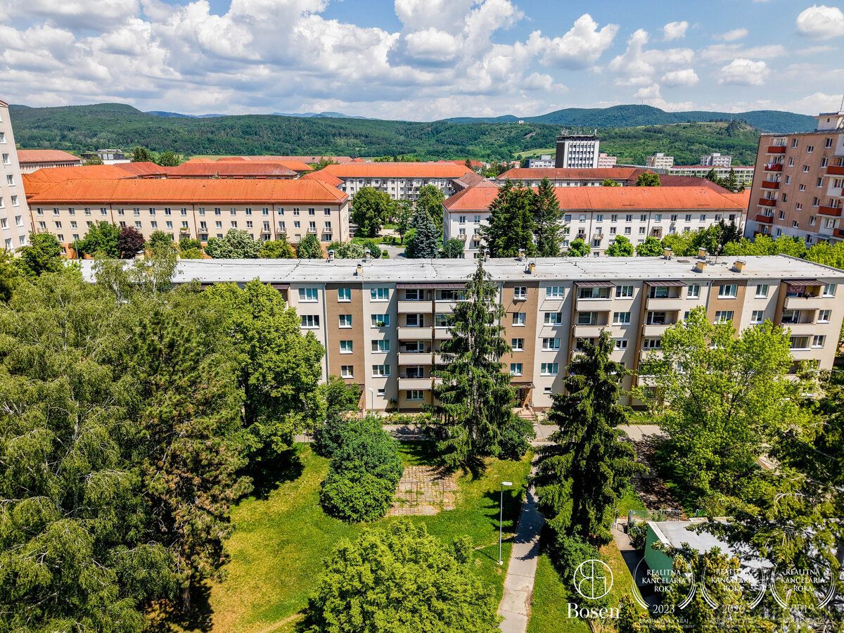 Typ: 2-izbový byt Ulica: M.R.Štefánika Obec: Žiar nad Hronom