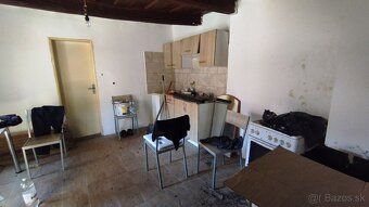 Ponuka - predaj rodinný dom s pekným slnečným rovinatým 10 á