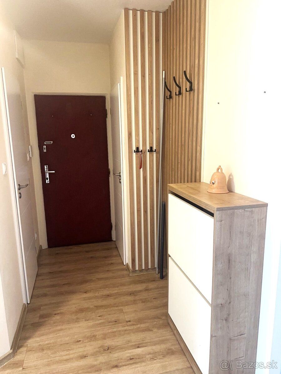 Predám 3-izbový byt s rozlohou 72m2 na Mlynskej ulici. Byt j