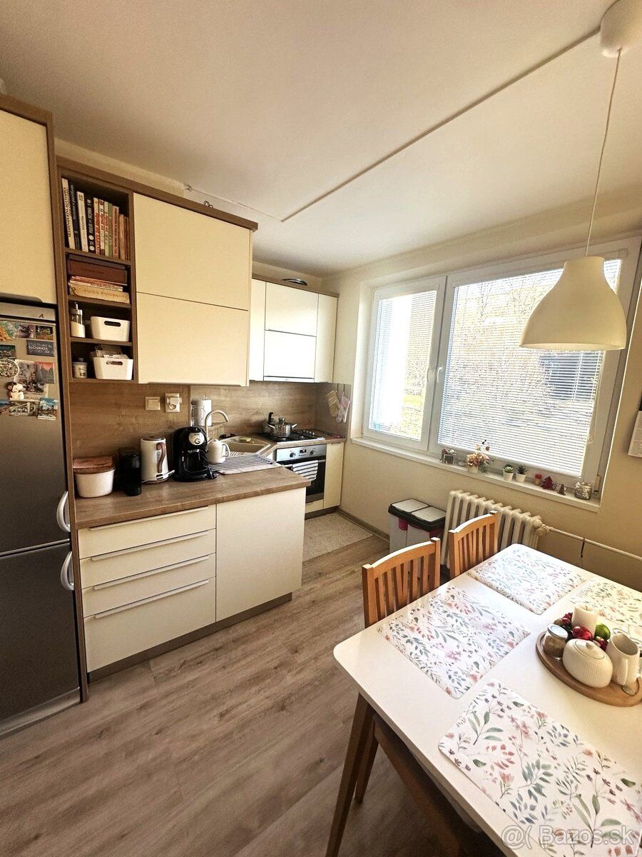Predám 3-izbový byt s rozlohou 72m2 na Mlynskej ulici. Byt j