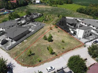 🏡 Na predaj – priestranný pozemok v Ivanke pri Dunaji (časť 