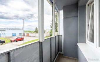4 izbový byt na predaj Plocha bytu: 64 m² Kompletná rekonštr