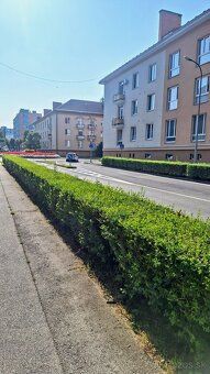 EXKLUZÍVNE !!!
Ponúkame na predaj priestranný, dvojizbový by