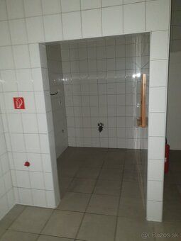 Ponúkame na prenájom reštauráciu s kuchyňou. Reštaurácia sa 
