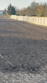 S poverením majiteľky 2 pozemkov predáme pozemky v tvare obd