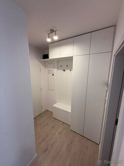 Typ: 2-izbový byt Ulica: Pri Kaštieli Mestská časť: Kynek Ob