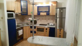 Ponúkame na prenájom zrekonštruovaný 1 izbový byt (31 m2, 7.