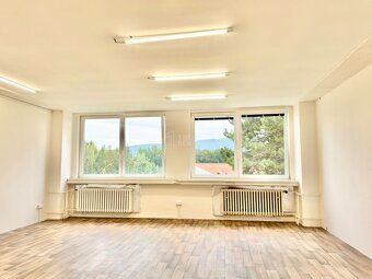 1. Reality Rent ponúka na prenájom kanceláriu 36 m2 na ulici