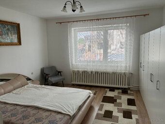 Hľadáte pokojné rodinné bývanie s výbornou dostupnosťou do B