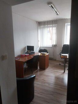 Ponúkame na prenájom kancelársky priestor o výmere 13,5 m² n