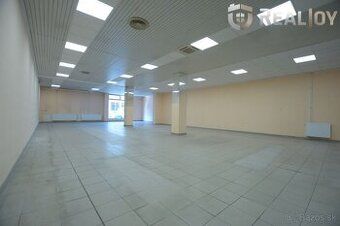 Priestor na prenájom o výmere 51,5 m², priestor sa nachádza 