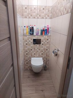 Ponúkam na prenájom 2-izbový,slnečný,klimatizovaný a komplet