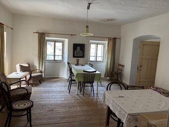 Dobrý deň, ponúkame na predaj historický dom s pozemkom na B