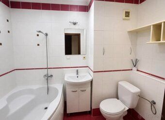 Ponúkam na predaj 3-izbový byt o výmere 64 m² nachádzajúci s