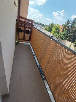 Prenájom kompletne zariadeného 3-izbového bytu s balkónom a 