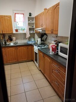 Ponúkame na predaj náš rodinný dom z dôvodu sťahovania sa na