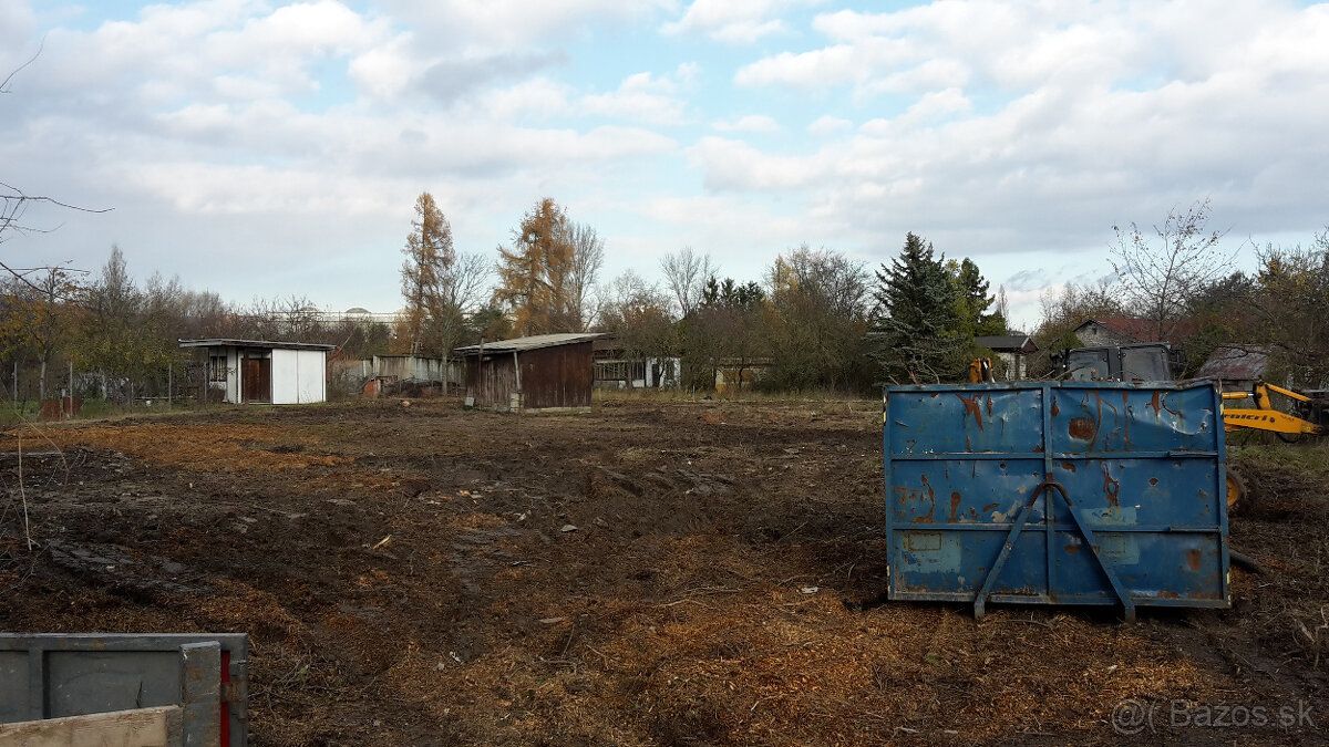 Ponúkame pre investora pozemok o výmere 3350m2 v mestkej čas