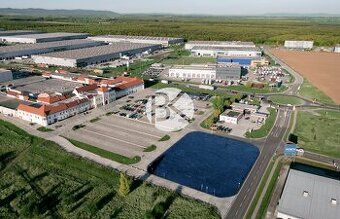 Ponúkame na predaj stavebný pozemok o výmere 2730m2-TOP loka