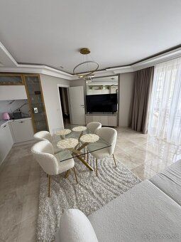 Plocha: 102.00 m² Izby: 3 Spálne: 2 Kúpeľne: 2 Lokalita: Bul