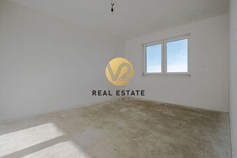 Zuzana Bojdová +421 904 300 202 e-mail:
V2 Real Estate Pripr