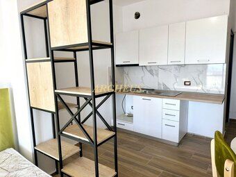 ☀️INVESTIČNÝ APARTMÁN S BALKÓNOM A VÝHĽADOM NA MORE – ALBÁNS