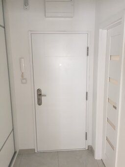 Ponúkam Vám na dlhodobý prenájom zrekonštruovaný moderný 1-i