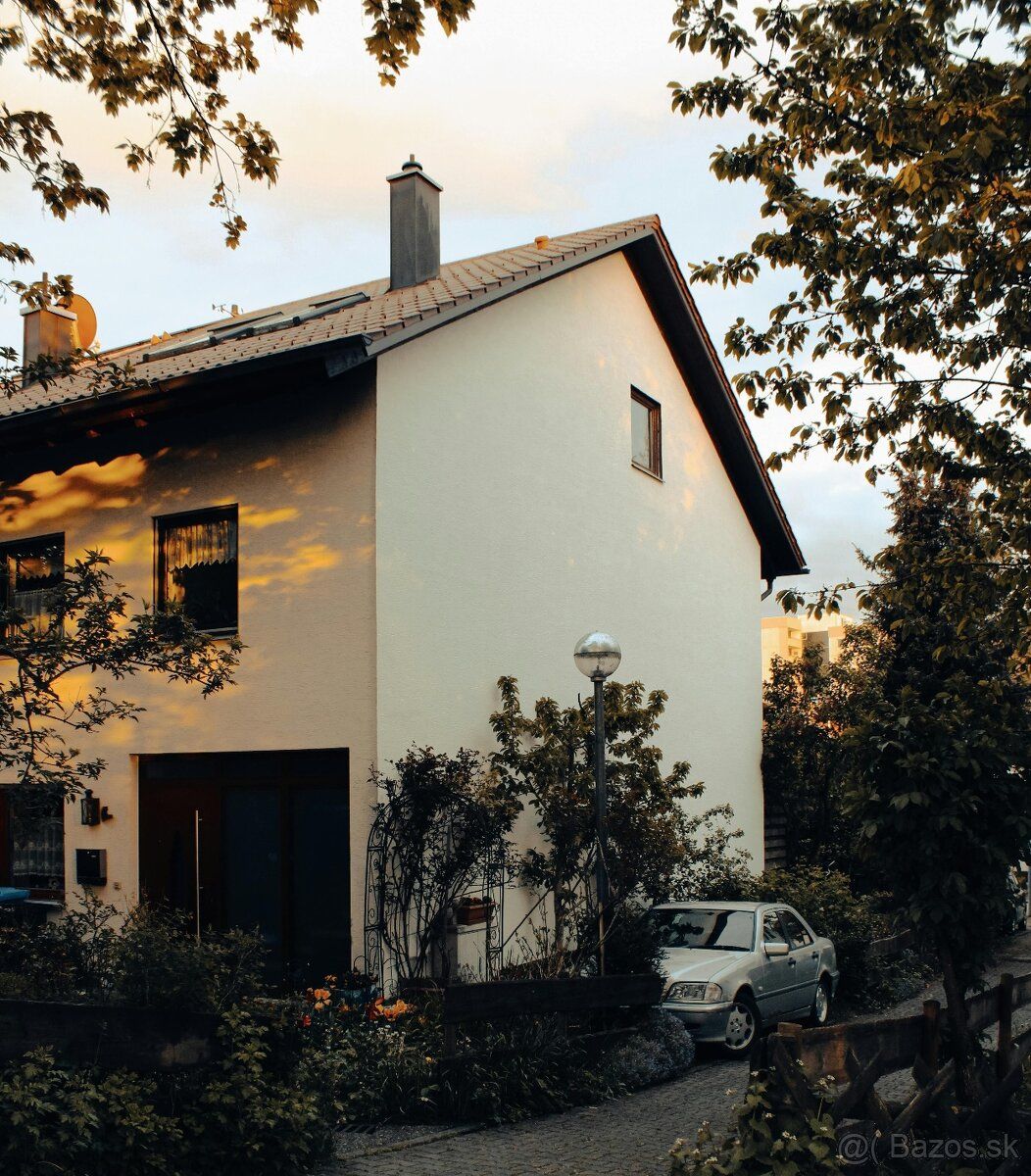 Ponúkame Vám z poverenia majiteľa na PREDAJ 3 izbový rodinný