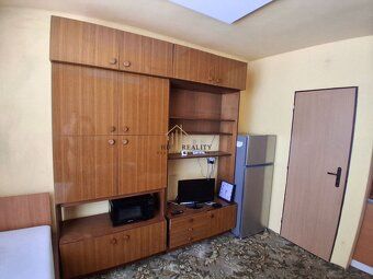 Realitná kancelária HD Reality ponúka na prenájom útulnú gar