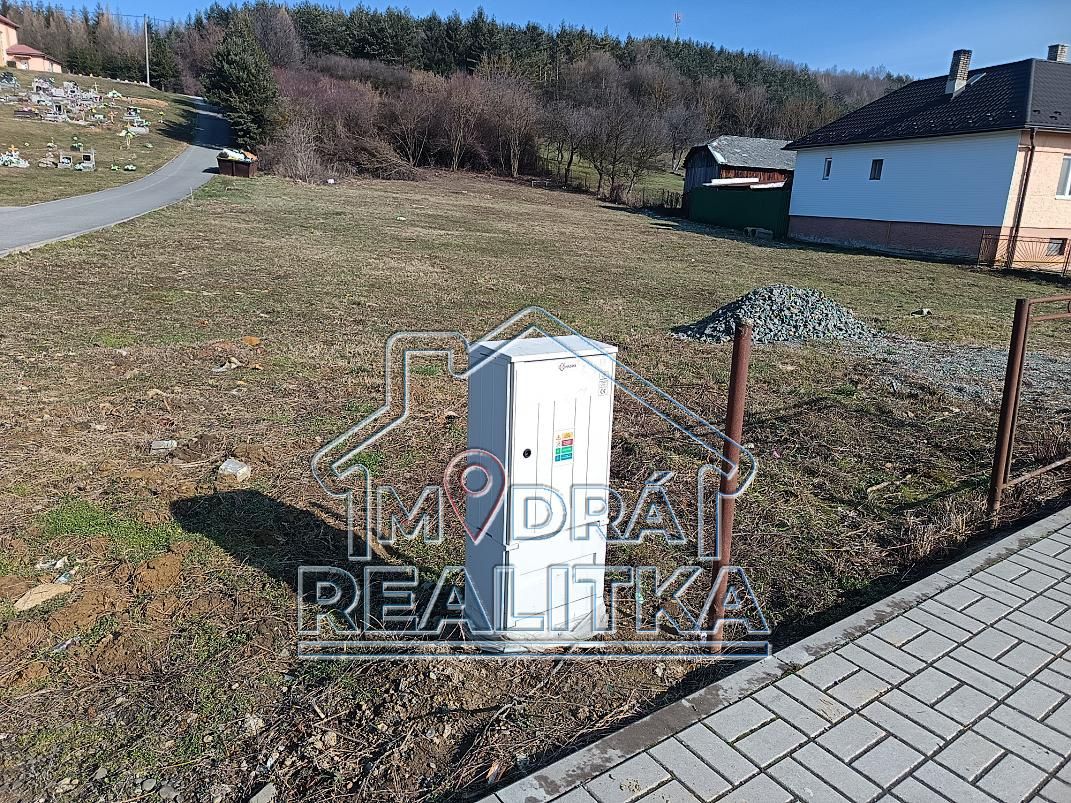 Hľadáte miesto, kde sa ranná káva spája s vôňou lesa, no zár